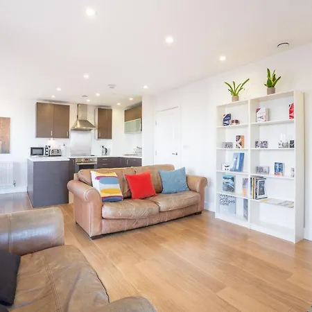 I Am Serviced Apartment *