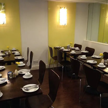 Hotell Oliver Plaza