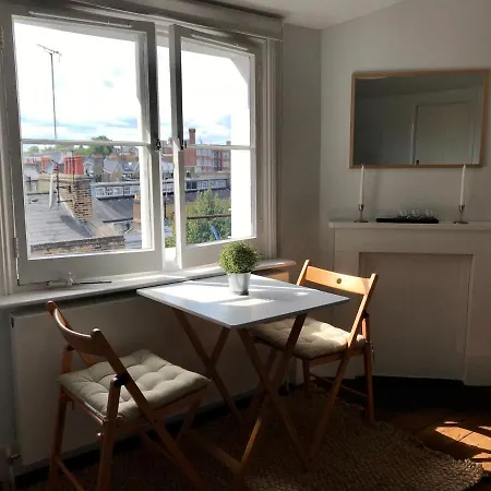 Stylish Notting Hill Gate Flat *