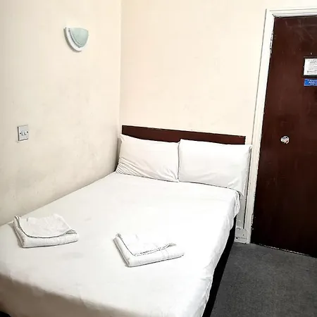 Aquarius Hotel 2*