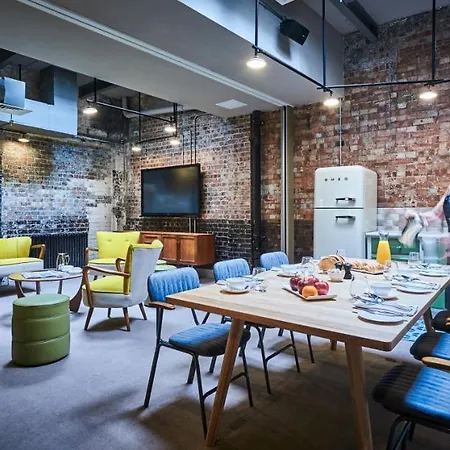 New Road Hotel