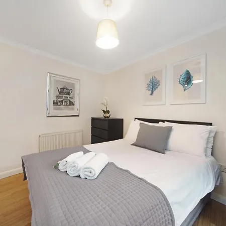 2 Bed Chic Near Shoreditch & Liverpool St Free Wifi & Parking By Aparts * London