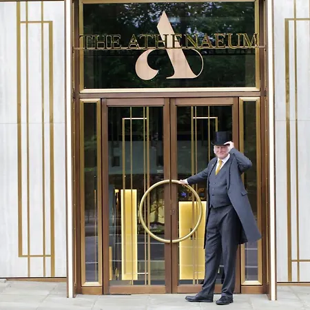 Otel The Athenaeum & Residences 5*