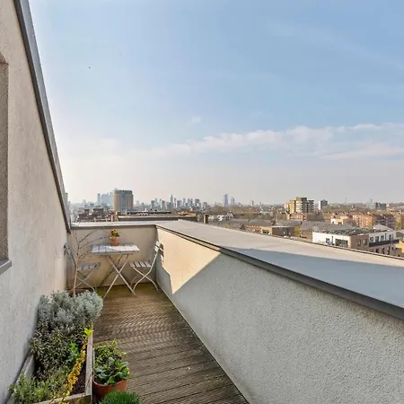 Apartment Stunning 2-bed Flat W/balcony In Dalston *