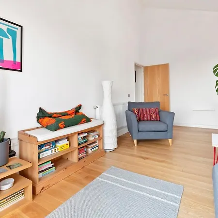 Stunning 2-bed Flat W/balcony In Dalston Apartment London