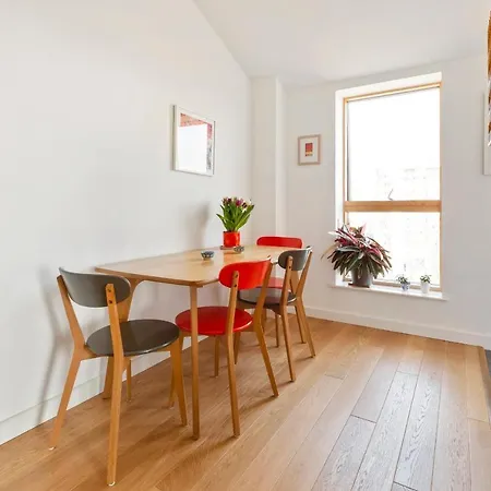 Stunning 2-bed Flat W/balcony In Dalston