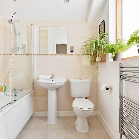 Stunning 2-bed Flat W/balcony In Dalston *