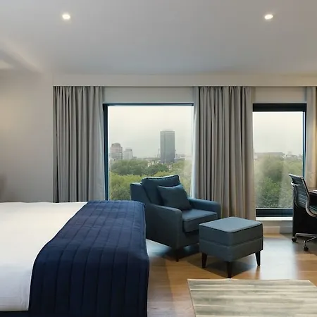 Marlin Waterloo Hotel