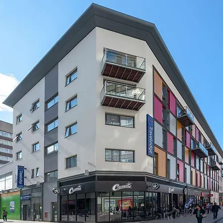 Travelodge Wembley High Road Hotel 2*