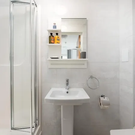 Aparthotel Queen's Drive Londra