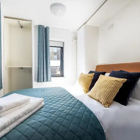 Aparthotel Queen's Drive