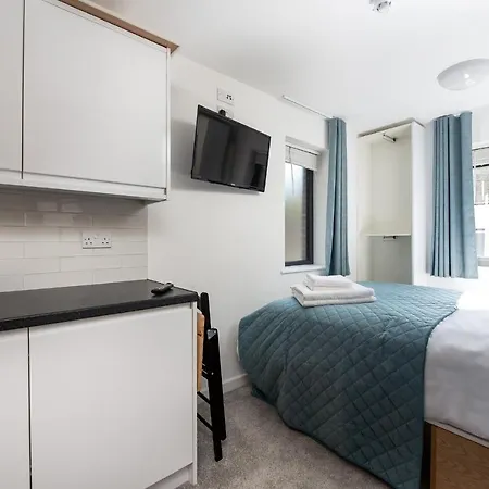 Aparthotel Queen's Drive