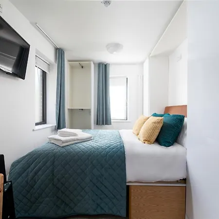 Queen's Drive Aparthotel Londra