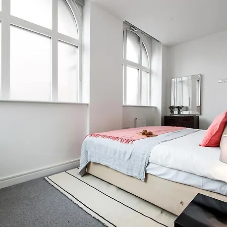 Tariro House Apartment London