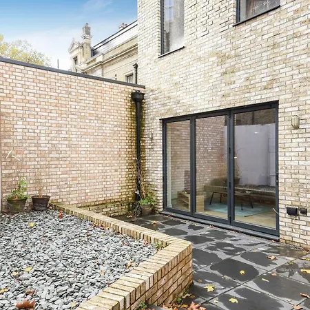 Apartment Tariro House London