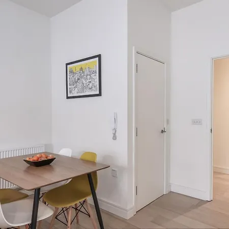 Apartment Tariro House London