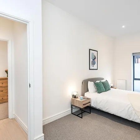 Tariro House * London