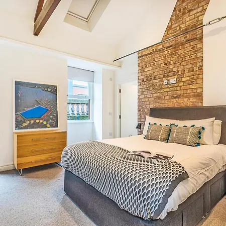 Tariro House Apartment London