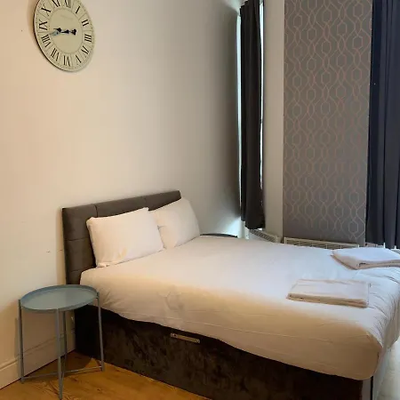 Holland Rd Service Studio Aparthotel