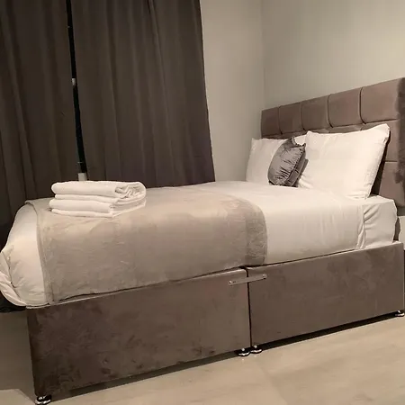 Holland Rd Service Studio Aparthotel