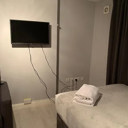 Aparthotel Holland Rd Service Studio
