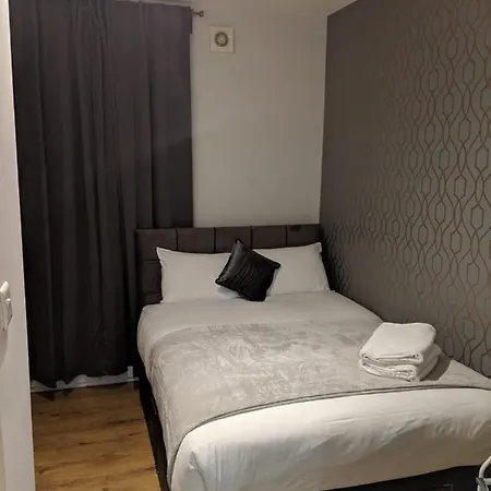 Aparthotel Holland Rd Service Studio London