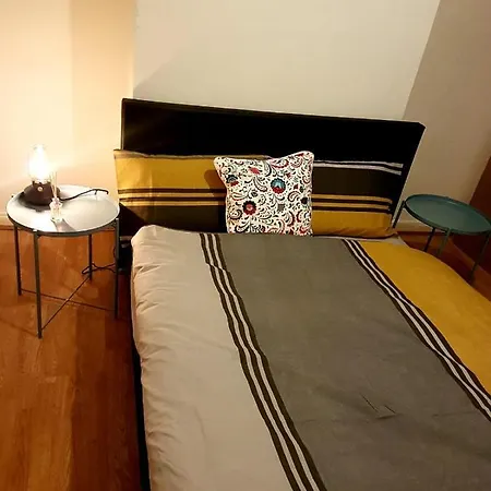Bed & Breakfast Budget House In Gants Hill