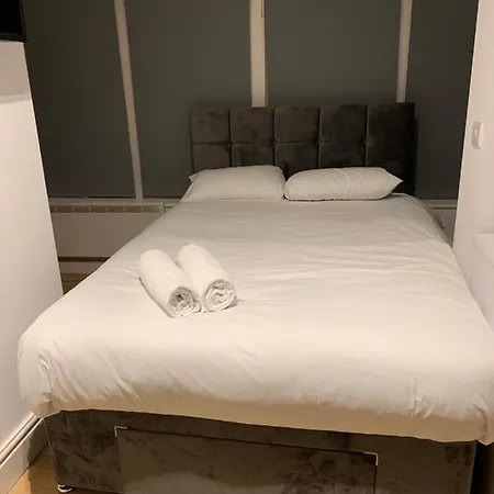 Aparthotel Holland Rd Service Studio *