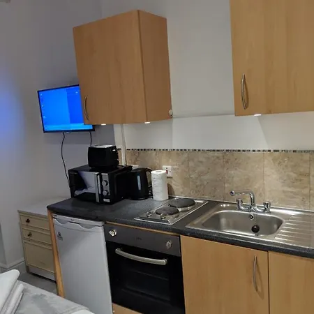 Holland Rd Service Studio Aparthotel London