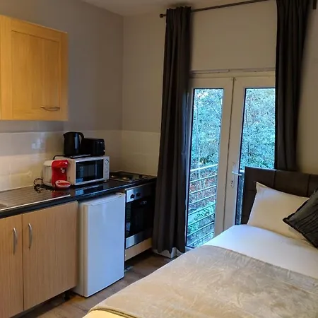 Aparthotel Holland Rd Service Studio *