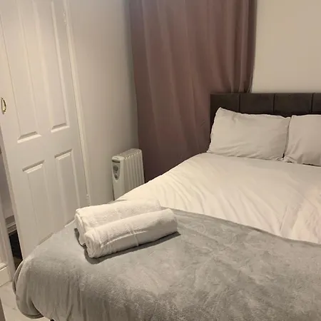 Aparthotel Holland Rd Service Studio