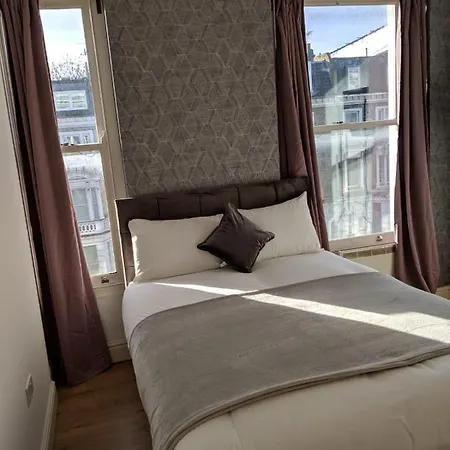 Aparthotel Holland Rd Service Studio London