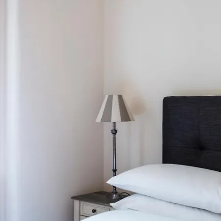 Cathcart Road Iv By Onefinestay Apartment