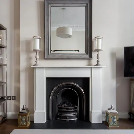 Cathcart Road Iv By Onefinestay