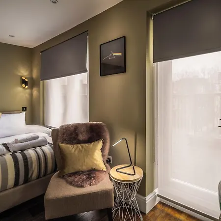 The Knaresborough By Nestor 3* London