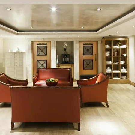 Leonardo Royal City 4* London