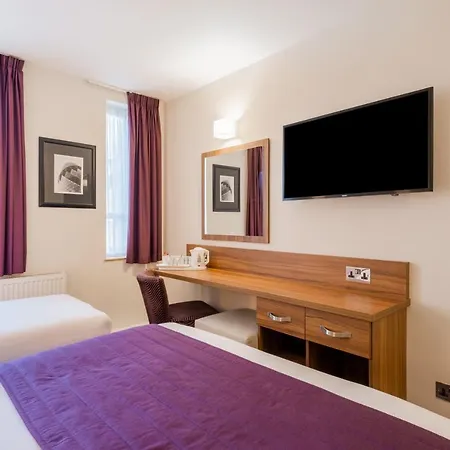 Hotel Quality Hampstead 3*