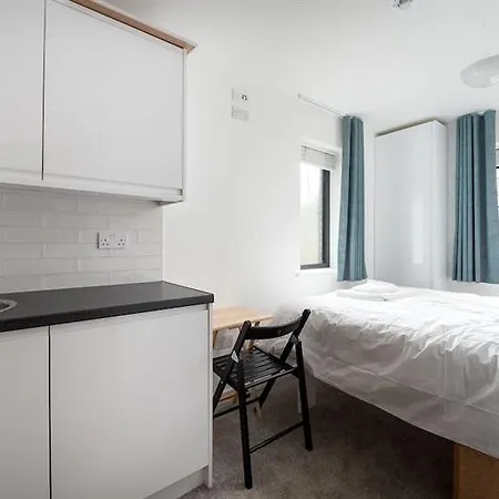 Aparthotel Queen's Drive Londra