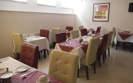 ريجنسي باركسايد فندق 4*