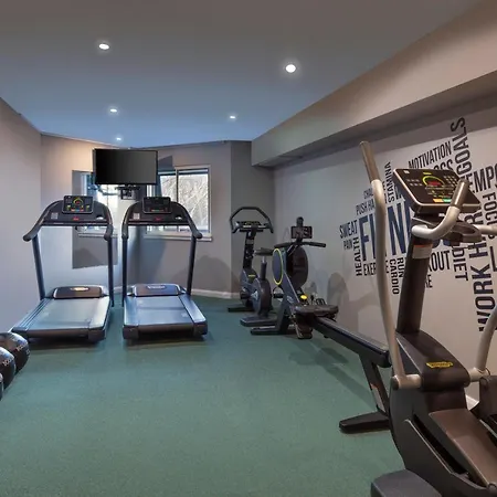 Leonardo London Heathrow Airport Hotel