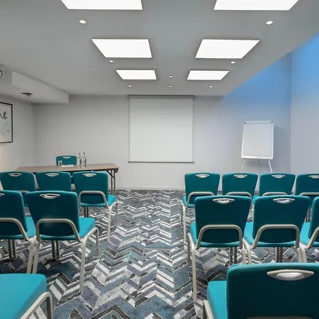 Leonardo London Heathrow Airport West Drayton (Middlesex)