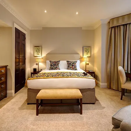 Dukes Hotel 5*