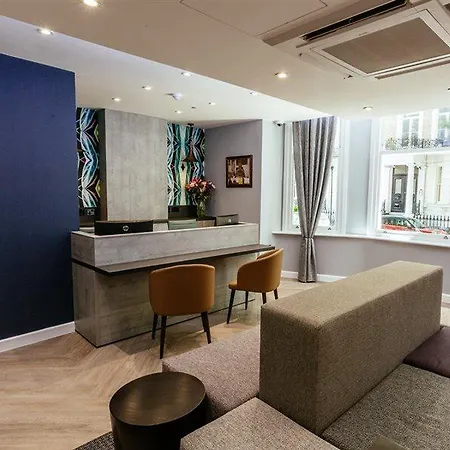 Oliver Plaza 4*