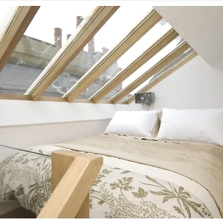 Apartmanhotel Space 4*