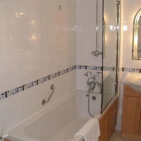 Warren House Hotel 4*