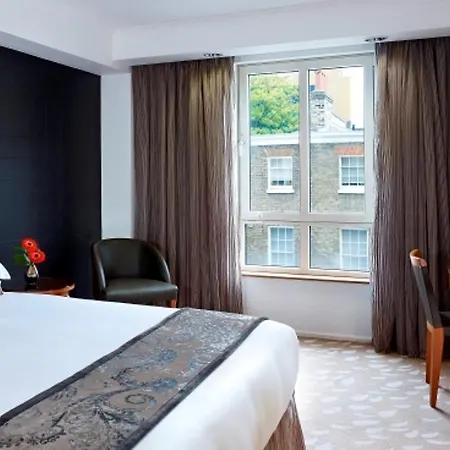 Park Plaza Victoria Отель Лондон
