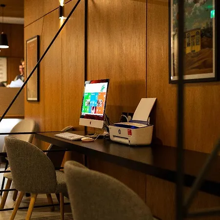 - Whitechapel By Ihg Hotel