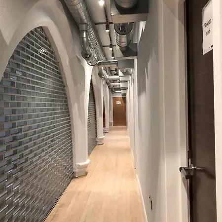 Hostel Burlington London