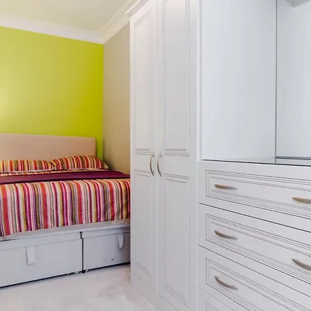 Brooklyn House Barnet