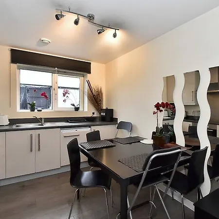 Belgravia Apartments- Wilton Road Hotel